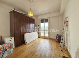 Vendita Appartamento Firenze. Quadrilocale in via Frusa. Buono stato, quarto piano, con balcone, ris, Italia, Firenze