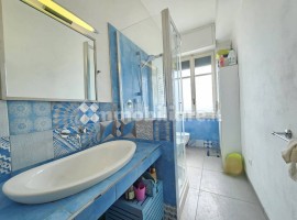 Vendita Appartamento Firenze. Quadrilocale in via Frusa. Buono stato, quarto piano, con balcone, ris, Italia, Firenze