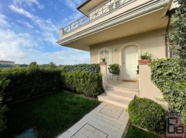 Vendita Villa a schiera in via Don Giovanni Minzoni, 18 Montelupo Fiorentino. Ottimo stato, posto au, Italia, Montelupo Fiorentino