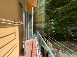 Vendita Appartamento in via Quintino Sella. Firenze. Da ristrutturare, piano rialzato, con balcone, , Italia, Firenze