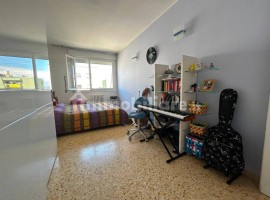 Vendita Appartamento in via Chiusi 11. Firenze. Buono stato, quinto piano, posto auto, con balcone, , Italia, Firenze