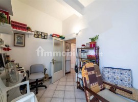 Vendita Appartamento Signa. Quadrilocale in via del Castello 12. Buono stato, secondo piano, riscald, Italia, Signa