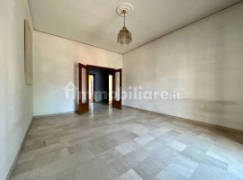 Vendita Appartamento Firenze. Quadrilocale in piazza Pietro Leopoldo 6F. Buono stato, primo piano, p, Italia, Firenze