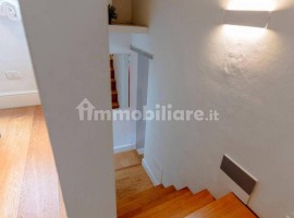 Vendita Appartamento Firenze. Trilocale in via della Spada. Ottimo stato, su più livelli, riscaldame, Italia, Firenze