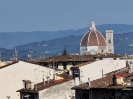 Vendita Appartamento in via Pietro Francavilla. Firenze. Da ristrutturare, terzo piano, con terrazza, Italia, Firenze