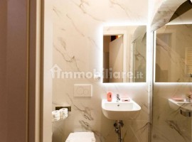 Vendita Appartamento Firenze. Trilocale in via Giuseppe Verdi. Ottimo stato, primo piano, riscaldame, Italia, Firenze