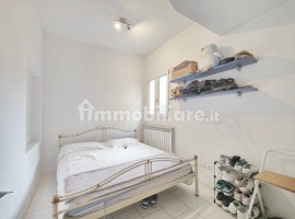 Vendita Appartamento Firenze. Quadrilocale in via Mario Calderara. Ottimo stato, piano terra, posto , Italia, Firenze