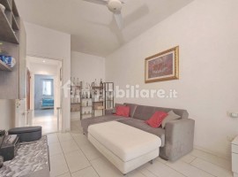 Vendita Appartamento Firenze. Quadrilocale in via Mario Calderara. Ottimo stato, piano terra, posto , Italia, Firenze