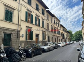 Vendita Appartamento Firenze. Quadrilocale in piazza delle Cure 14A. Buono stato, secondo piano, con, Italia, Firenze