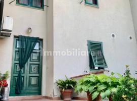 Vendita Villa a schiera in via Cesare Pavese Lastra a Signa. Ottimo stato, posto auto, con terrazza,, Italia, Lastra a Signa