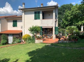 Vendita Villa a schiera in via Cesare Pavese Lastra a Signa. Ottimo stato, posto auto, con terrazza,, Italia, Lastra a Signa