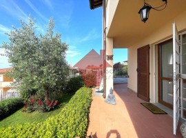 Vendita Villa a schiera in via Torribina Cerreto Guidi. Ottimo stato, posto auto, con terrazza, risc, Italia, Cerreto Guidi