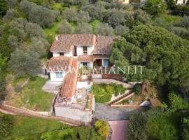 Vendita Villa unifamiliare in via Giuseppe Mantellini Fiesole. Buono stato, posto auto, con terrazza, Italia, Fiesole