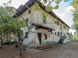 Vendita Villa unifamiliare in via di Capornia Firenze. Buono stato, posto auto, con terrazza, riscal