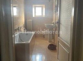 Vendita Villa unifamiliare Firenze. Da ristrutturare, con terrazza, riscaldamento autonomo, 250 m², 