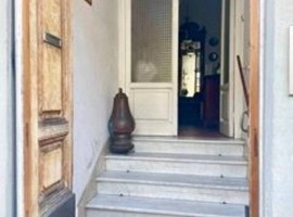 Vendita Villa unifamiliare Firenze. Da ristrutturare, con terrazza, riscaldamento autonomo, 250 m², 