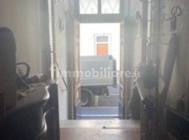 Vendita Villa unifamiliare Firenze. Da ristrutturare, con terrazza, riscaldamento autonomo, 250 m², 