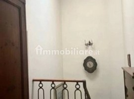 Vendita Villa unifamiliare Firenze. Da ristrutturare, con terrazza, riscaldamento autonomo, 250 m², 