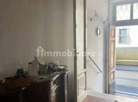 Vendita Villa unifamiliare Firenze. Da ristrutturare, con terrazza, riscaldamento autonomo, 250 m², 