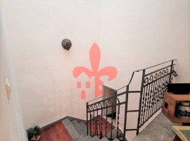 Vendita Terratetto unifamiliare in via Pisana Firenze. Ottimo stato, con terrazza, riscaldamento aut