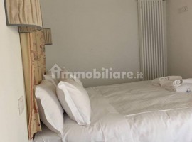 Vendita Appartamento Firenze. Trilocale in via dei Serragli. Ottimo stato, secondo piano, riscaldame, Italia, Firenze