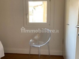 Vendita Appartamento Firenze. Trilocale in via dei Serragli. Ottimo stato, secondo piano, riscaldame, Italia, Firenze