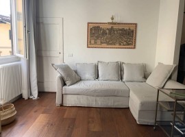 Vendita Appartamento Firenze. Trilocale in via dei Serragli. Ottimo stato, secondo piano, riscaldame, Italia, Firenze