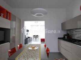 Vendita Appartamento Firenze. Quadrilocale in via Faliero Vezzani. Ottimo stato, primo piano, posto , Italia, Firenze