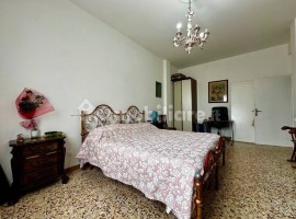 Vendita Appartamento Firenze. Trilocale in via Carlo Del Prete. Buono stato, quinto piano, con balco, Italia, Firenze