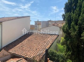 Vendita Appartamento Firenze. Quadrilocale in via San Zanobi 76. Da ristrutturare, secondo piano, ri, Italia, Firenze