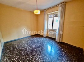 Vendita Appartamento in via Filippo degli Ugoni. Firenze. Da ristrutturare, piano rialzato, con balc, Italia, Firenze