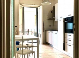 Vendita Appartamento Firenze. Trilocale in via Castelfidardo. Buono stato, piano terra, con balcone,, Italy, Firenze