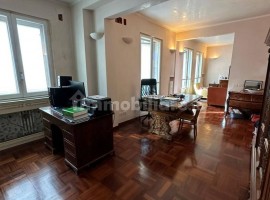 Vendita Appartamento Firenze. Ottimo stato, primo piano, con terrazza, riscaldamento centralizzato, , Italia, Firenze