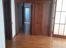 Vendita Appartamento Firenze. Da ristrutturare, secondo piano, posto auto, con terrazza, riscaldamen, Italy, Firenze