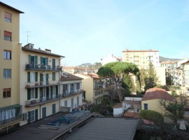 Vendita Appartamento Firenze. Trilocale, Ottimo stato, secondo piano, con terrazza, riscaldamento au, Italia, Firenze