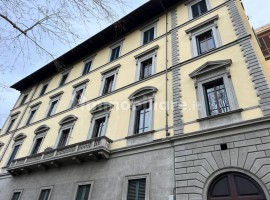 Vendita Appartamento Firenze. Bilocale in viale Giovanni Milton ,65. Ottimo stato, secondo piano, ri, Italia, Firenze