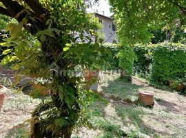 Vendita Casa colonica San Casciano in Val di Pesa. Da ristrutturare, posto auto, 115 m², rif. 109601