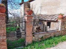 Vendita Casa colonica San Casciano in Val di Pesa. Da ristrutturare, posto auto, 115 m², rif. 109601