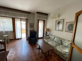 Vendita Appartamento Firenze. Quadrilocale, Buono stato, primo piano, con terrazza, riscaldamento ce, Italia, Firenze