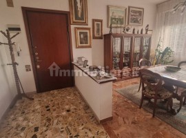 Vendita Appartamento Firenze. Buono stato, primo piano, con balcone, riscaldamento autonomo, rif. 11, Italia, Firenze