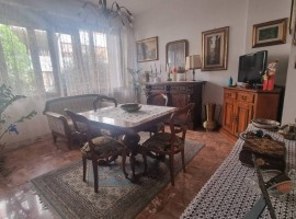 Vendita Appartamento Firenze. Buono stato, primo piano, con balcone, riscaldamento autonomo, rif. 11, Italy, Firenze