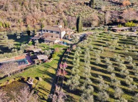 Vendita Casa colonica in San Donato in Poggio Barberino Tavarnelle. Ottimo stato, 450 m², rif. 10853