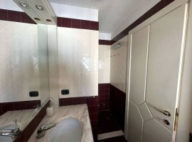 Vendita Appartamento Firenze. Quadrilocale in via Serragli ,. Ottimo stato, secondo piano, riscaldam, Italy, Firenze