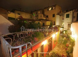 Vendita Terratetto unifamiliare in piazza Sant'Ambrogio Firenze. Buono stato, con terrazza, riscalda