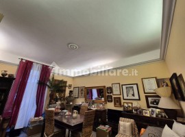 Vendita Appartamento Firenze. Quadrilocale in via Leonardo Fibonacci. Buono stato, piano terra, risc, Italia, Firenze