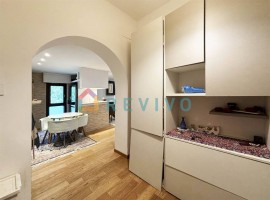 Vendita Appartamento in via Dante da Castiglione. Firenze. Buono stato, secondo piano, con balcone, 