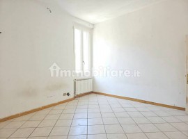 Vendita Appartamento Firenze. Quadrilocale in via Aretina 236. Da ristrutturare, primo piano, con ba, Italia, Firenze