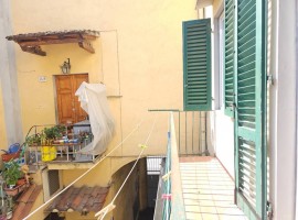 Vendita Appartamento Firenze. Quadrilocale in via Aretina 236. Da ristrutturare, primo piano, con ba, Italia, Firenze