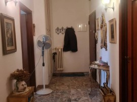 Vendita Appartamento Firenze. Quadrilocale in via Medardo Rosso. Buono stato, primo piano, con terra