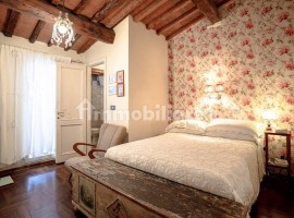 Vendita Appartamento Firenze. Bilocale in via Romana. Buono stato, quarto piano, riscaldamento auton, Italia, Firenze